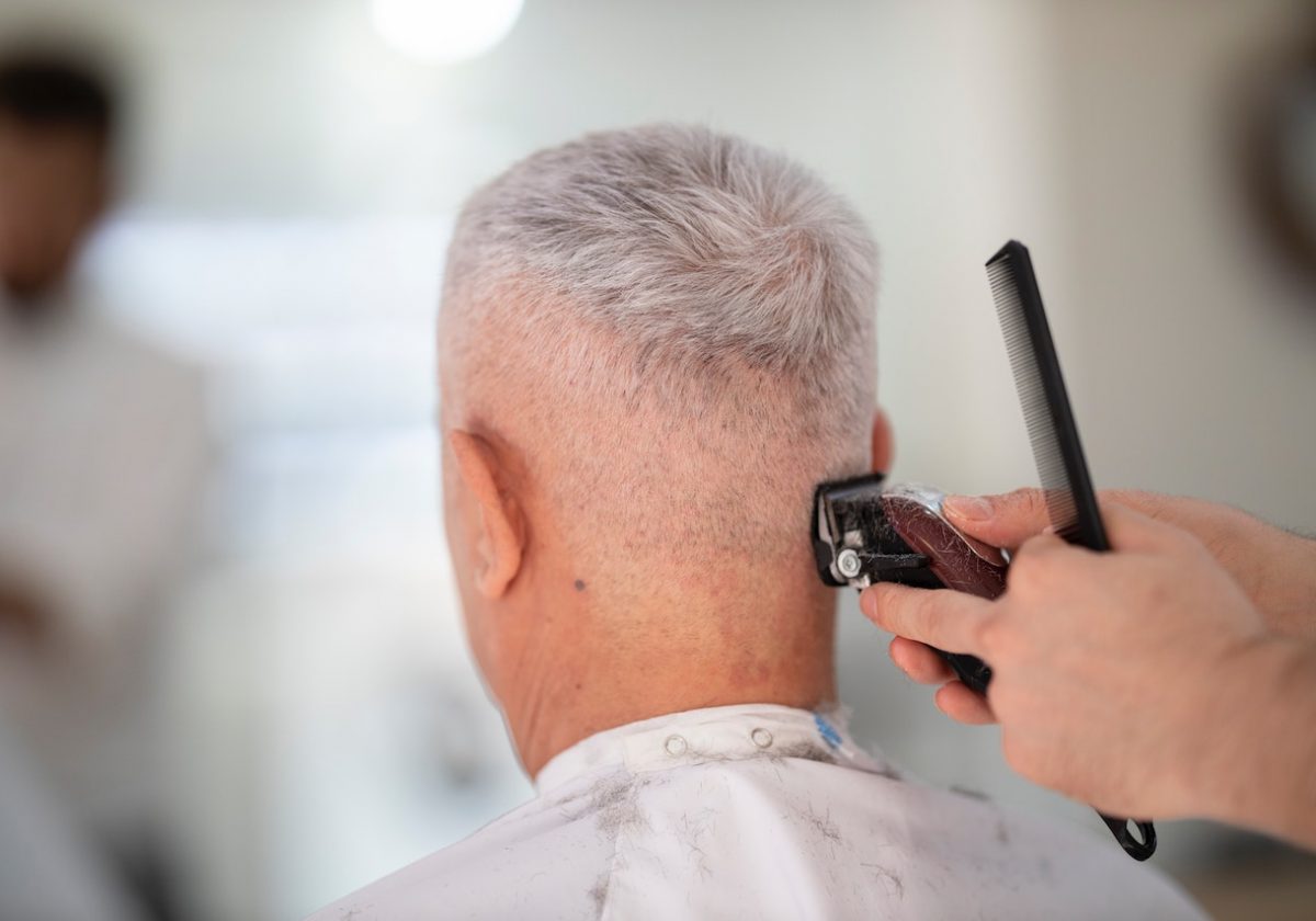 Electric Razors vs. Hair Trimmers: Which Tool Is The Best Choice?