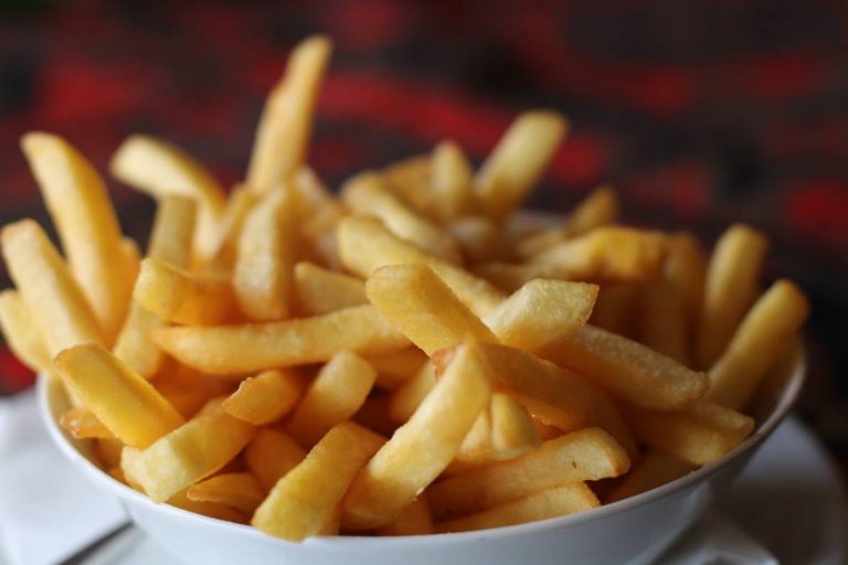 guide-to-cooking-frozen-chips-in-an-air-fryer