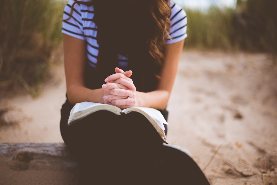 Photo Meditating person